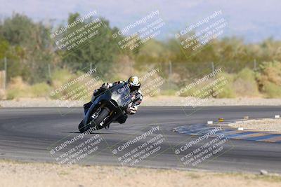 media/Nov-11-2023-SoCal Trackdays (Sat) [[efd63766ff]]/Turn 2 Set 1 (1125am)/